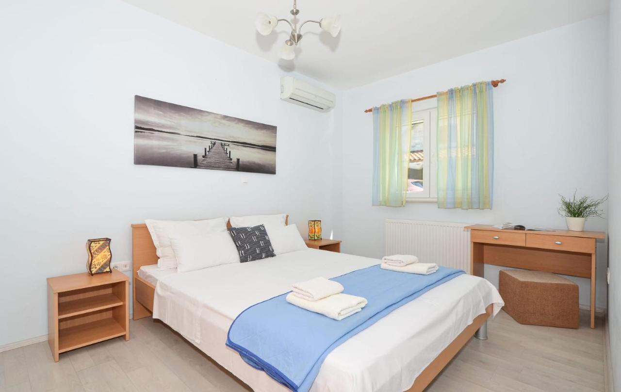 Apartments Santo Trogir - Okrug Gornji Buitenkant foto