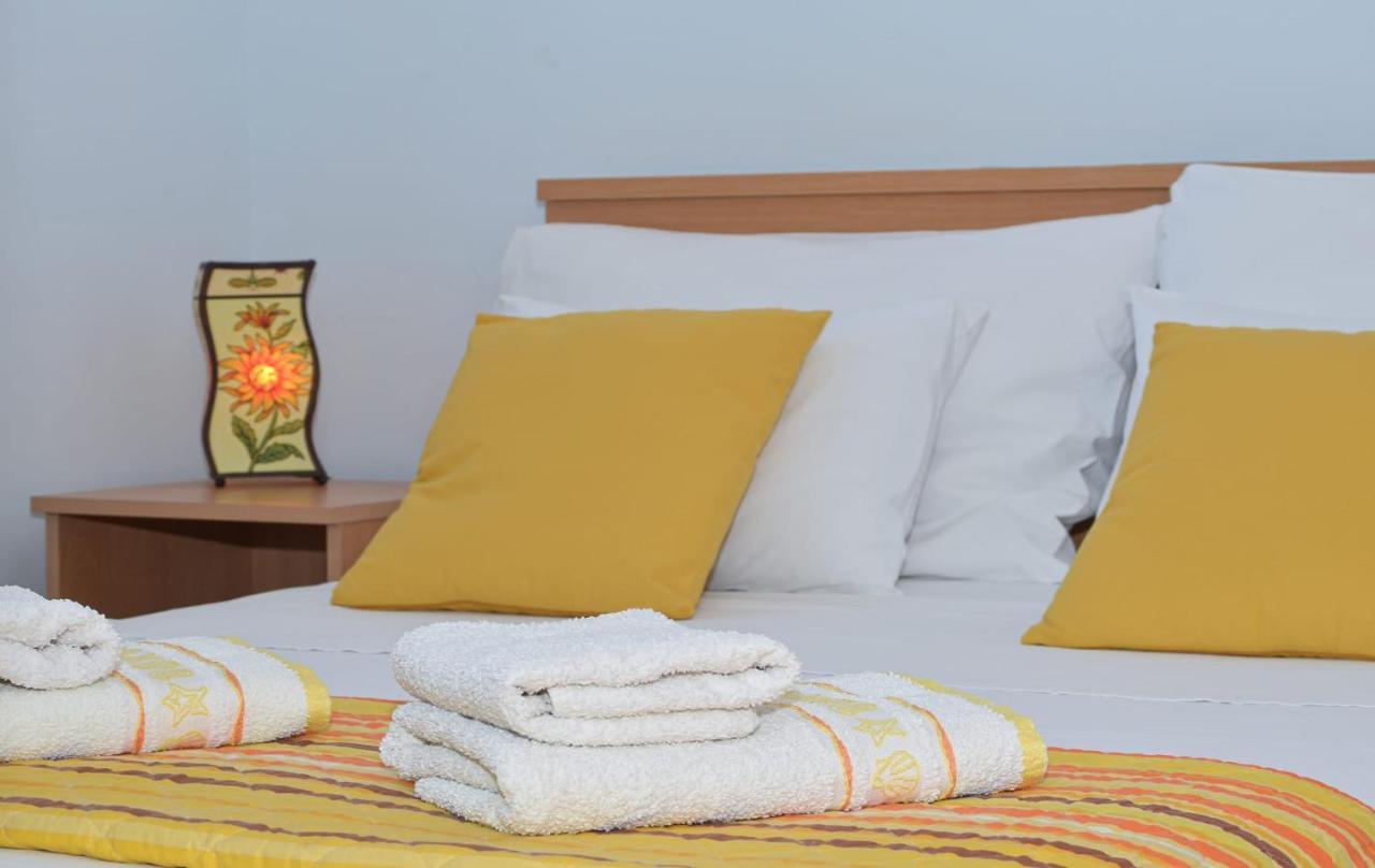 Apartments Santo Trogir - Okrug Gornji Buitenkant foto